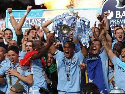 Hình ảnh Sergio Agüero ăn mừng bàn thắng lịch sử vào lưới QPR giúp Man City vô địch Premier League 2011/12