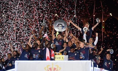 Hình ảnh Kylian Mbappé và Radamel Falcao ăn mừng bàn thắng trong chiến dịch bán kết Champions League 2017 của AS Monaco.