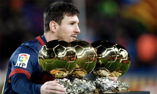 Cầu thủ trẻ Barcelona thể hiện kỹ thuật trong trận đấu La Liga, góp phần vào cuộc đua giành chức vô địch của đội bóng xứ Catalan. 