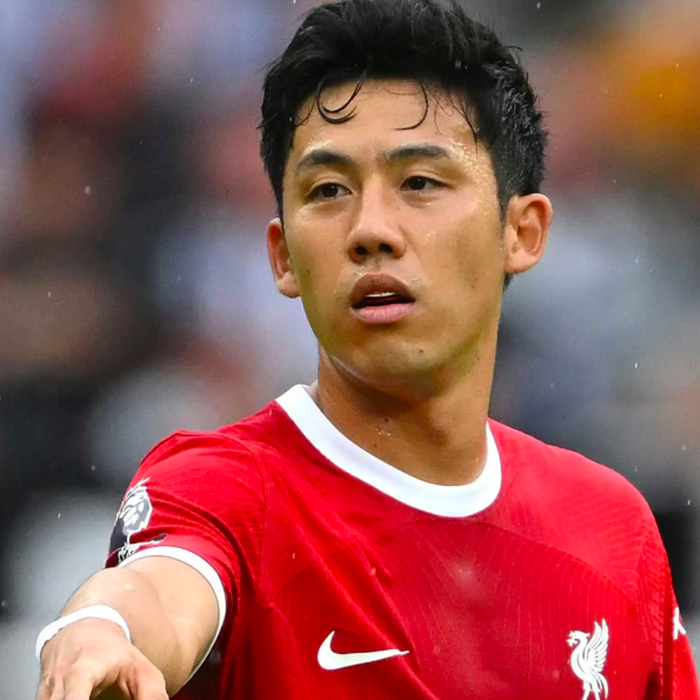 Hình ảnh cầu thủ Serie A đang tập luyện chiến thuật chuyên sâu trên sân cỏ minh họa cho sự rèn luyện bài bản tại giải đấu này.
