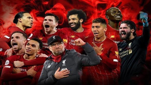 Cổ động viên Liverpool vỡ òa cảm xúc ăn mừng chức vô địch Premier League sau 30 năm dài chờ đợi bên ngoài sân Anfield
