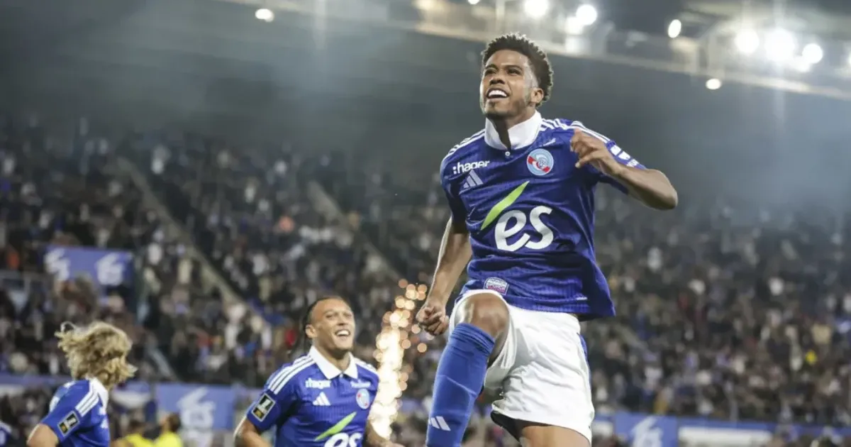 Hình ảnh biểu tượng các cúp châu Âu (Champions League, Europa League) mục tiêu của các đội bóng Ligue 1
