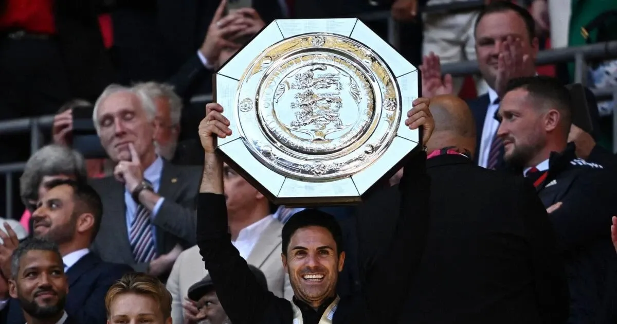 Huấn luyện viên Arsène Wenger, người tiên phong mang đến cuộc cách mạng về chiến thuật và quản lý cho Arsenal và Premier League