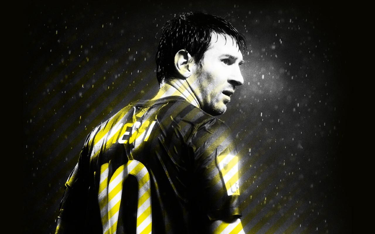 Các huyền thoại như Zidane hay Platini trong màu áo Juventus và đội tuyển quốc gia, biểu tượng cho sự thành công của cầu thủ CLB tại giải đấu quốc tế.