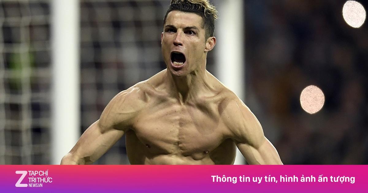 Khoảnh khắc cầu thủ Man City ăn mừng bàn thắng cuồng nhiệt vào lưới Man United trong trận derby Manchester