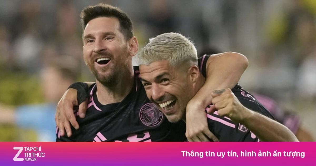 Biểu tượng của hai câu lạc bộ Juventus và Bayern Munich đặt cạnh nhau, tượng trưng cho lịch sử đối đầu lâu dài tại đấu trường Champions League.