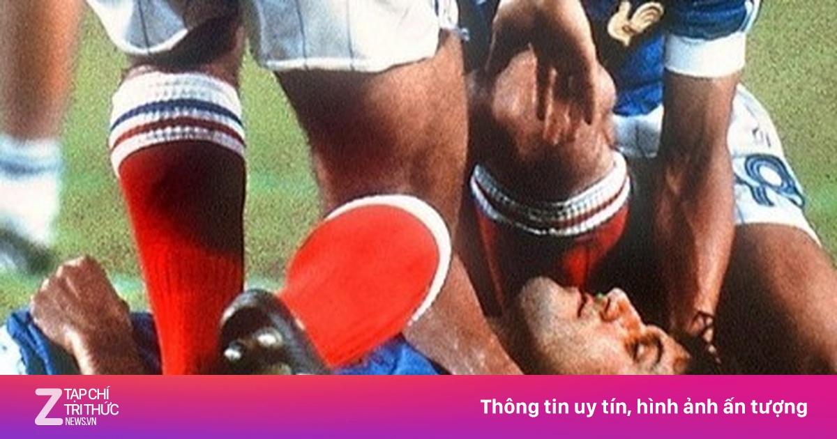 Pha va chạm gây tranh cãi giữa thủ môn Schumacher và Battiston trong trận bán kết World Cup 1982 giữa Pháp và Tây Đức tại Seville.