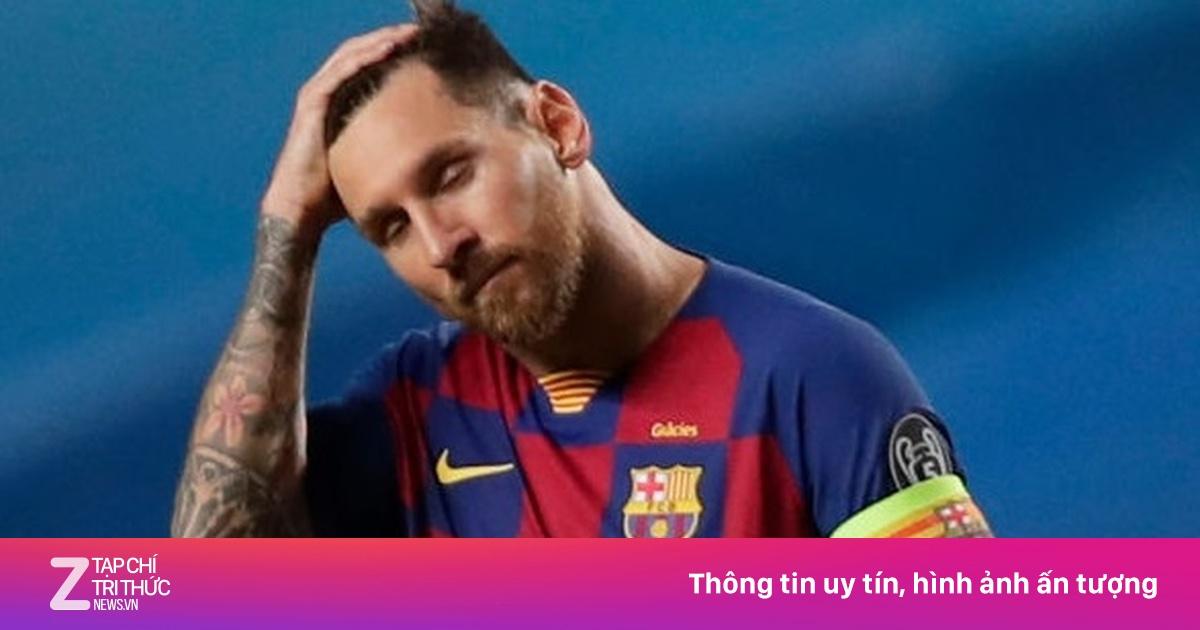 Hình ảnh Lionel Messi cúi đầu thất vọng sau thất bại lịch sử 8-2 của Barcelona trước Bayern Munich tại Champions League 2020.