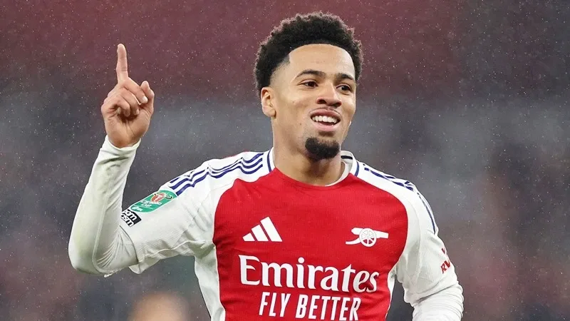 Hình ảnh cầu thủ Liverpool ăn mừng bàn thắng trong trận đấu nhiều tỷ số với Chelsea tại Anfield Premier League