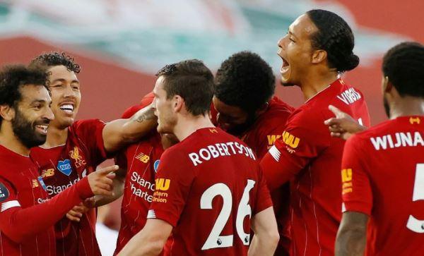 Anfield: Cảnh tượng sân vận động đầy cảm xúc ở trận cầu lớn