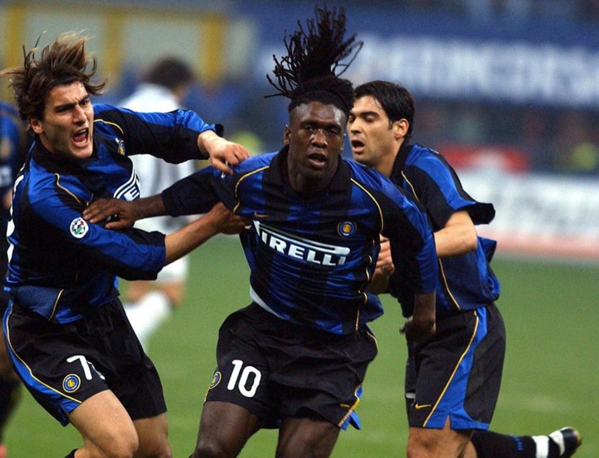 Ngôi sao tấn công của Juventus ăn mừng bàn thắng quan trọng vào lưới Inter Milan trong trận derby d'Italia căng thẳng.