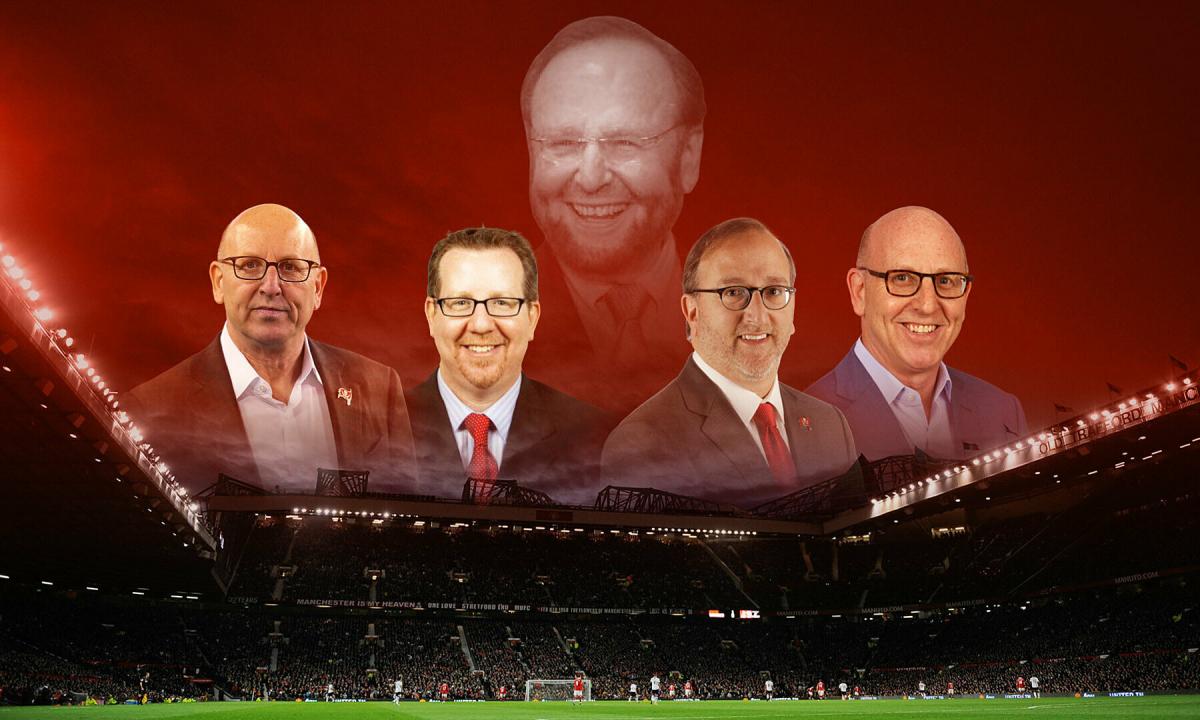 Người hâm mộ Newcastle United biểu tình phản đối hoặc thể hiện sự phức tạp về chủ sở hữu mới từ Saudi Arabia