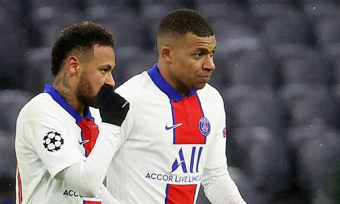 Sự thay đổi chiến thuật của PSG thời Pochettino phụ thuộc nhiều vào bộ ba siêu sao Messi Neymar Mbappé trên hàng công thiếu cân bằng