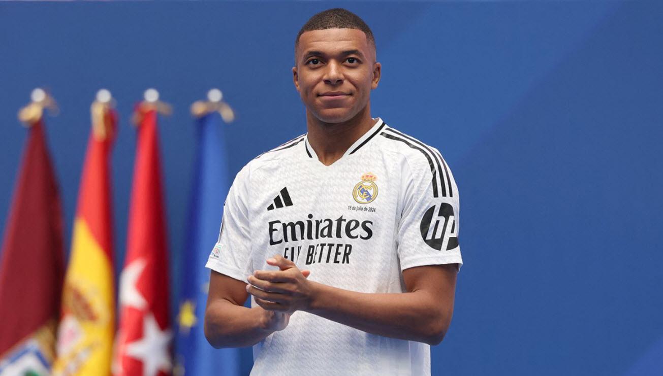 Khoảnh khắc cầu thủ PSG ăn mừng bàn thắng mở tỷ số vào lưới Lyon trong trận Trophée des Champions 2023