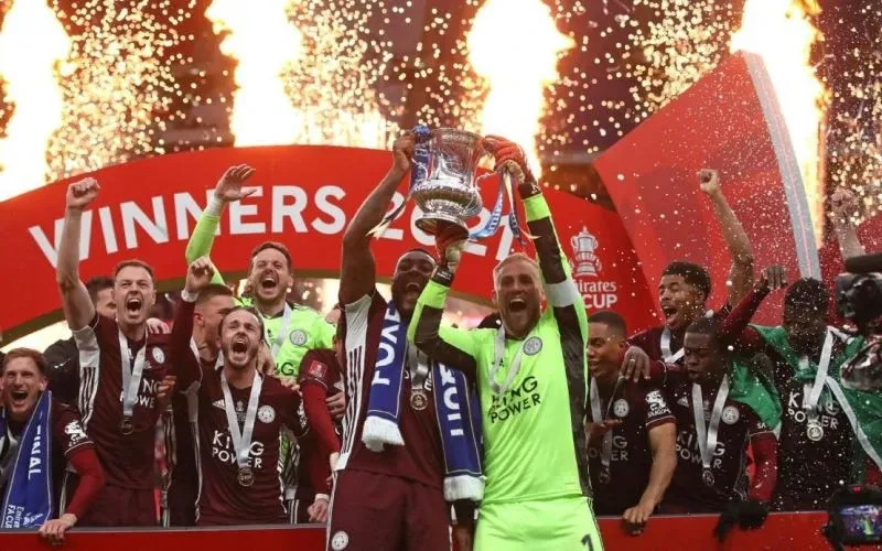 Khoảnh khắc Youri Tielemans tung cú sút xa không thể cản phá ghi bàn duy nhất trong trận chung kết FA Cup 2021