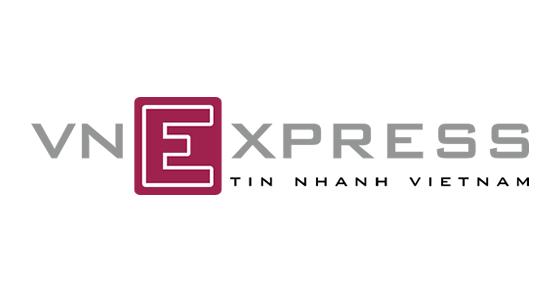 Các cầu thủ đội tuyển Tây Ban Nha ăn mừng chiến thắng quan trọng trước Chile, giành ngôi đầu bảng tại World Cup 2010.