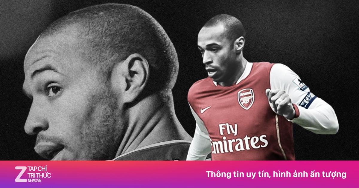 Thierry Henry ăn mừng bàn thắng kinh điển trong màu áo đỏ trắng của Arsenal tại giải Ngoại hạng Anh