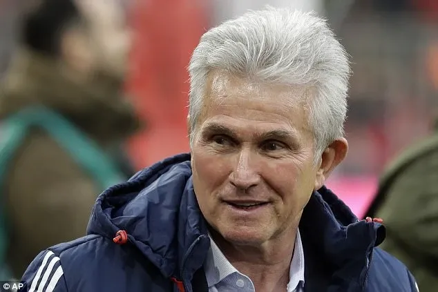 Leon Goretzka ăn mừng bàn thắng trong màu áo Bayern Munich, một cầu thủ quan trọng đến từ vụ chuyển nhượng Bundesliga nội bộ từ Schalke.