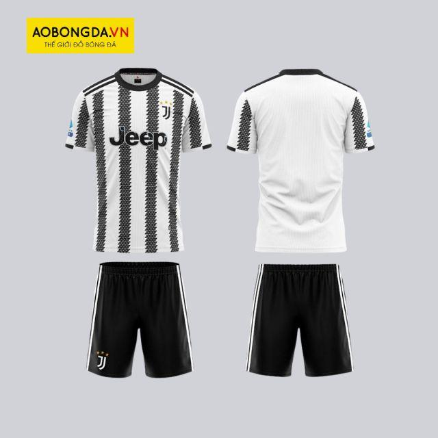 Hình ảnh không khí sôi động trận đấu kịch tính Juventus vs Lazio tại Serie A mùa giải 2022-2023 trên sân vận động Allianz.
