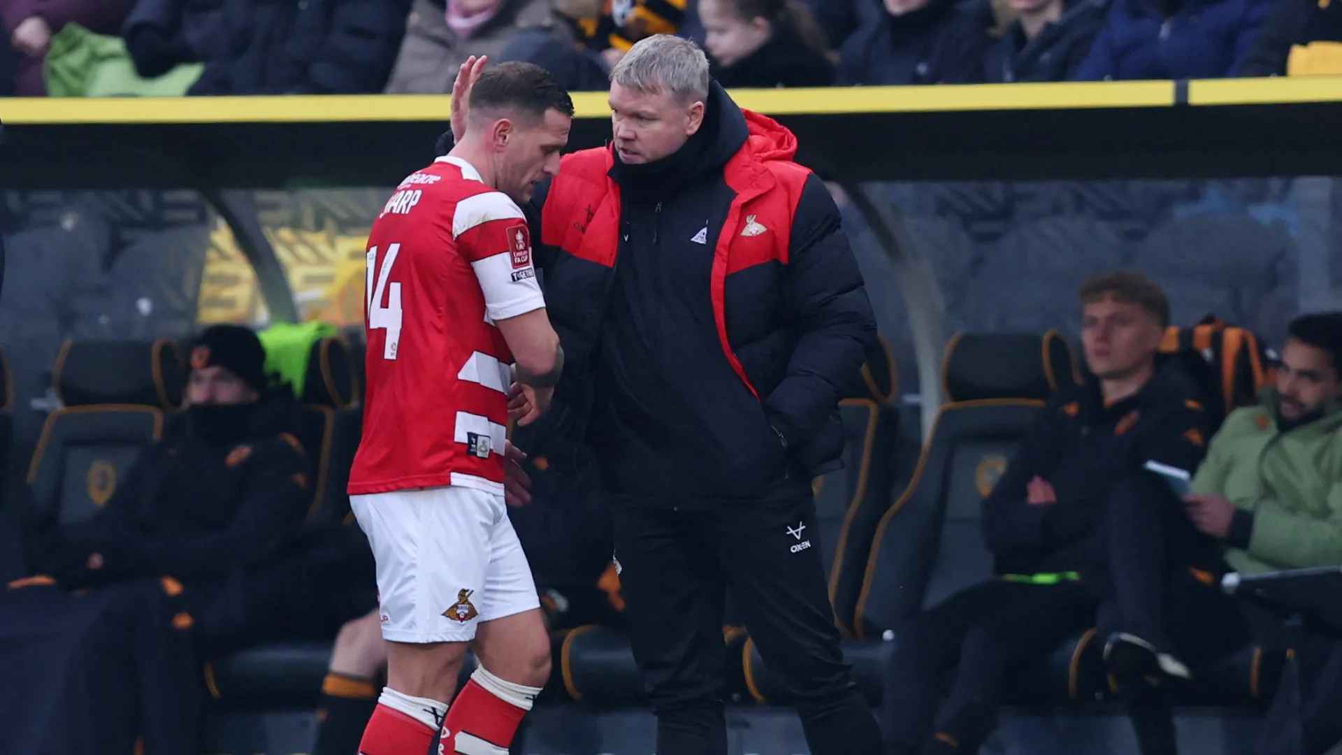 Billy Sharp và huấn luyện viên Grant McCann của Doncaster Rovers