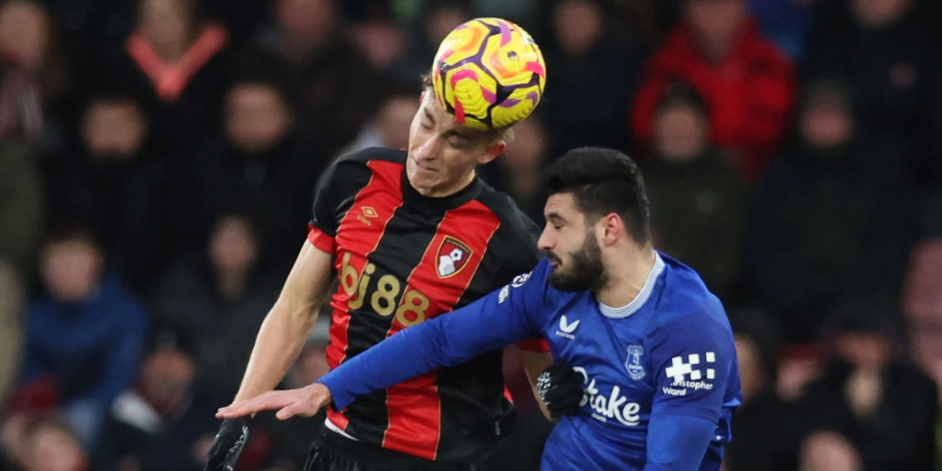 Dean Huijsen trong màu áo Bournemouth thi đấu ấn tượng tại Premier League mùa giải đầu tiên