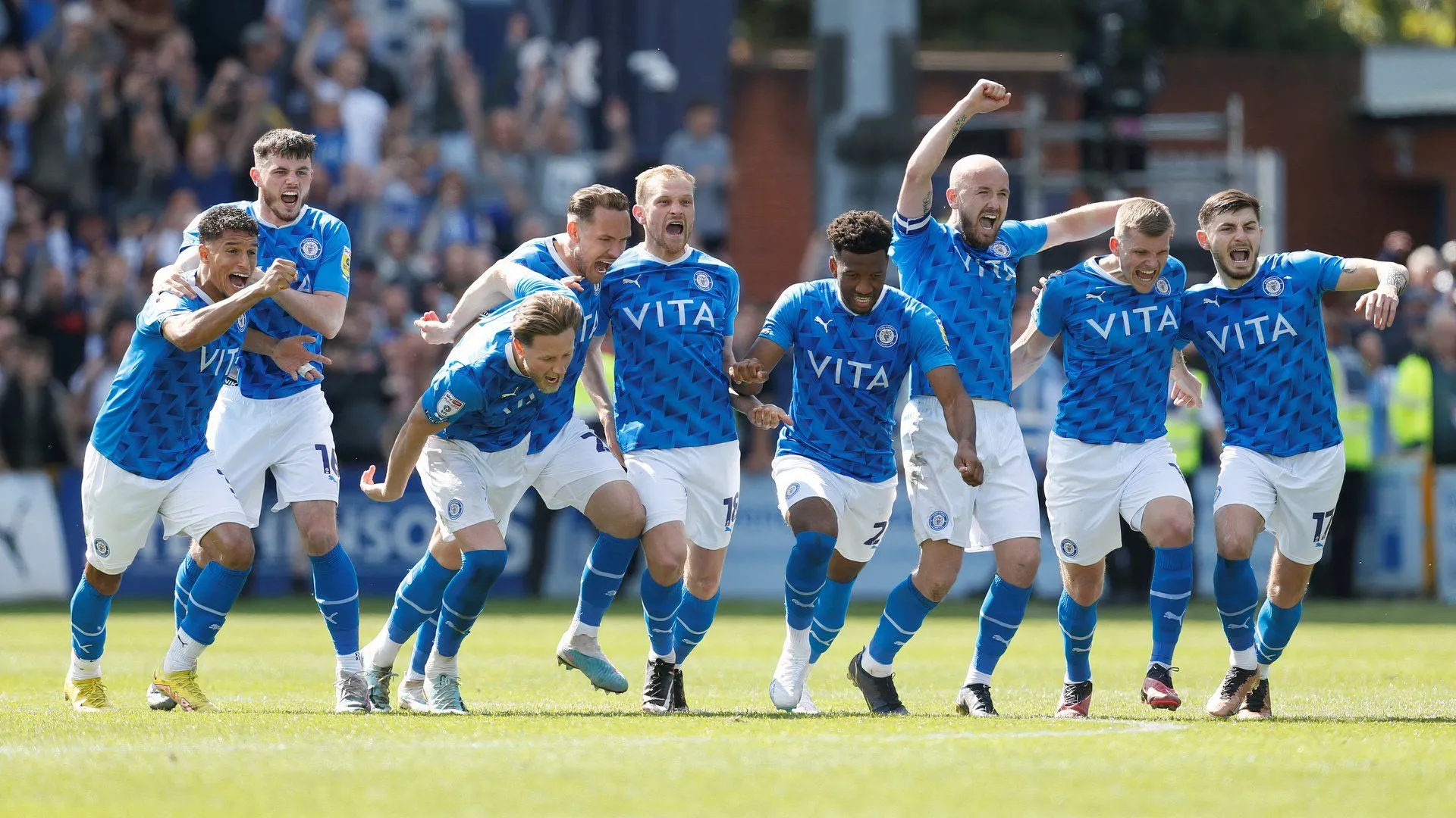 Đội hình Stockport County chuẩn bị cho trận bán kết play-off lượt về gặp Salford City tại sân Edgeley Park