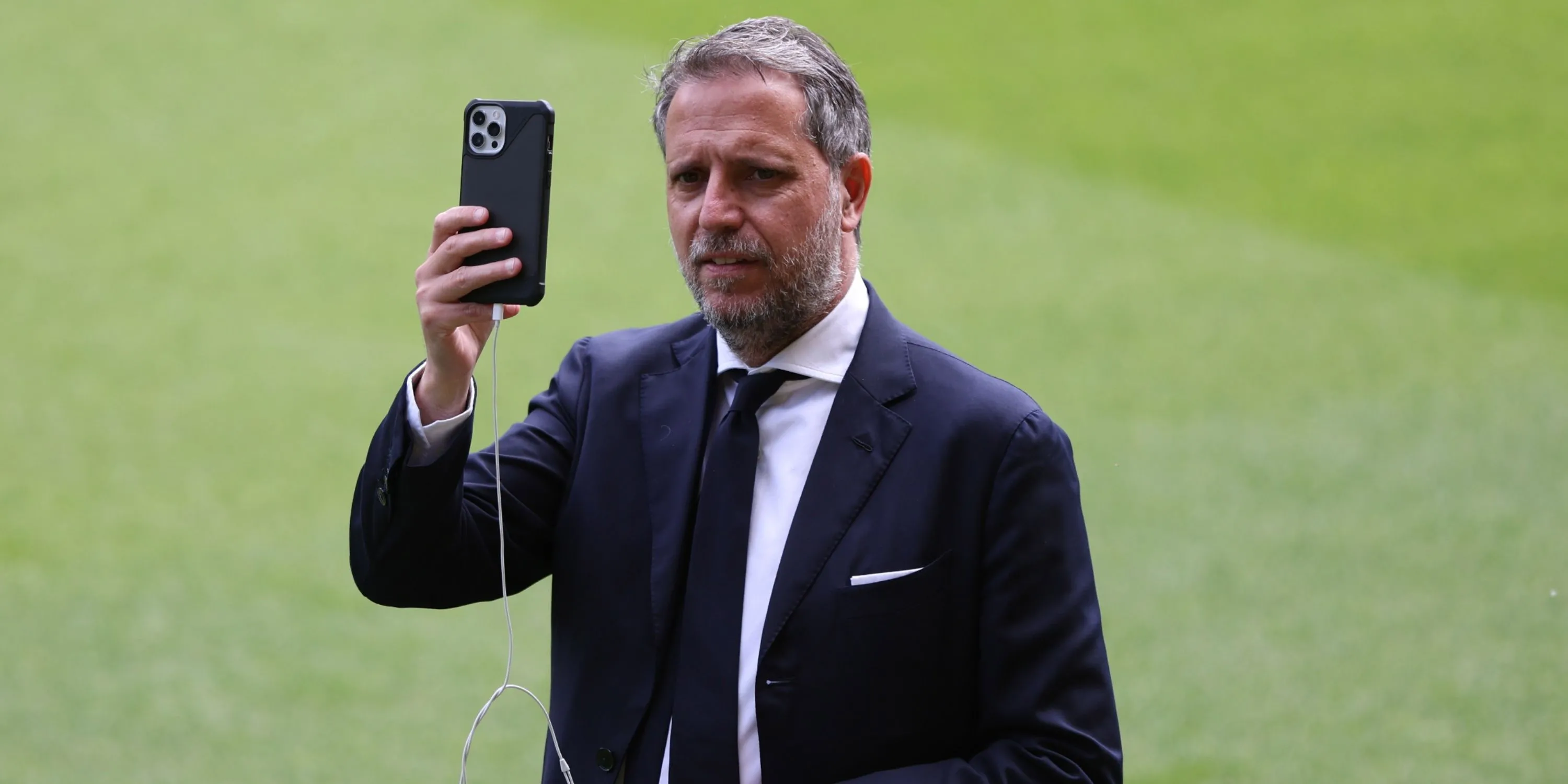 Fabio Paratici trên sân tập Tottenham Hotspur, tín hiệu cho sự trở lại Ngoại hạng Anh