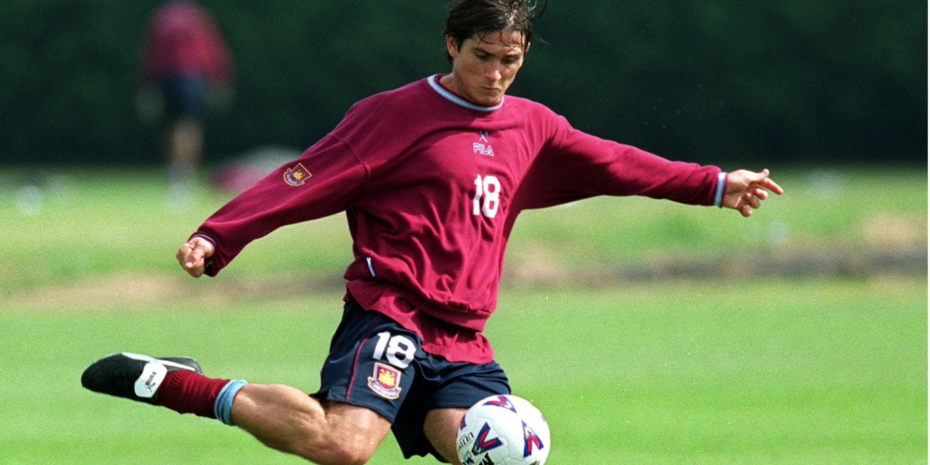 Frank Lampard Jr thời còn thi đấu cho West Ham United