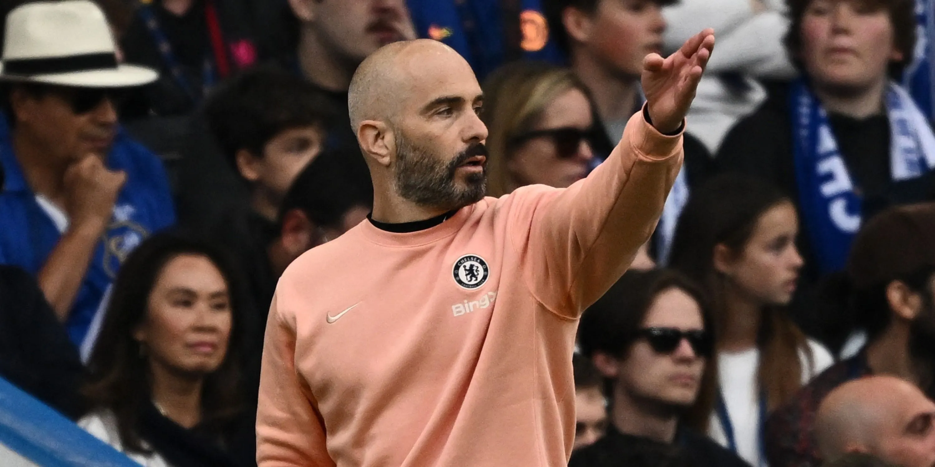 HLV Enzo Maresca của Chelsea đang đứng trước cơ hội giành danh hiệu Conference League và suất dự Champions League