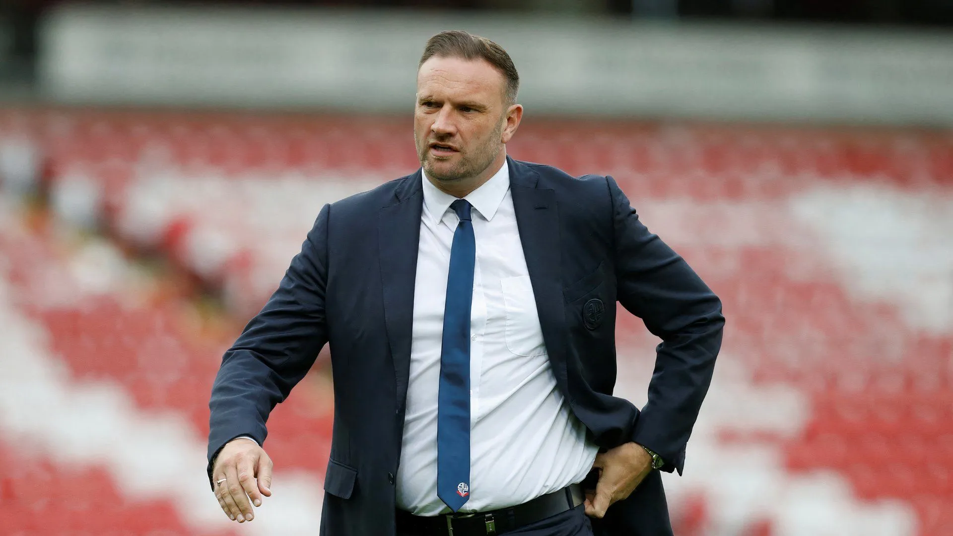 HLV Ian Evatt trong thời gian dẫn dắt Bolton Wanderers