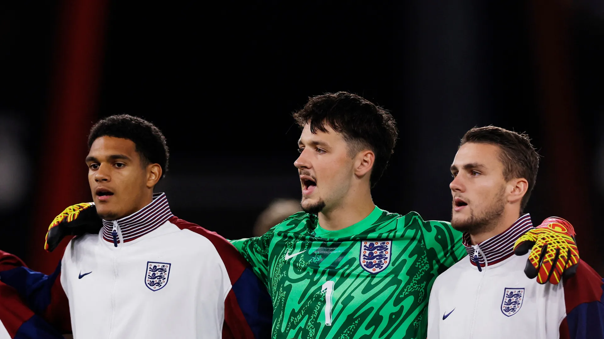 Thủ môn James Trafford thi đấu cho đội tuyển U21 Anh