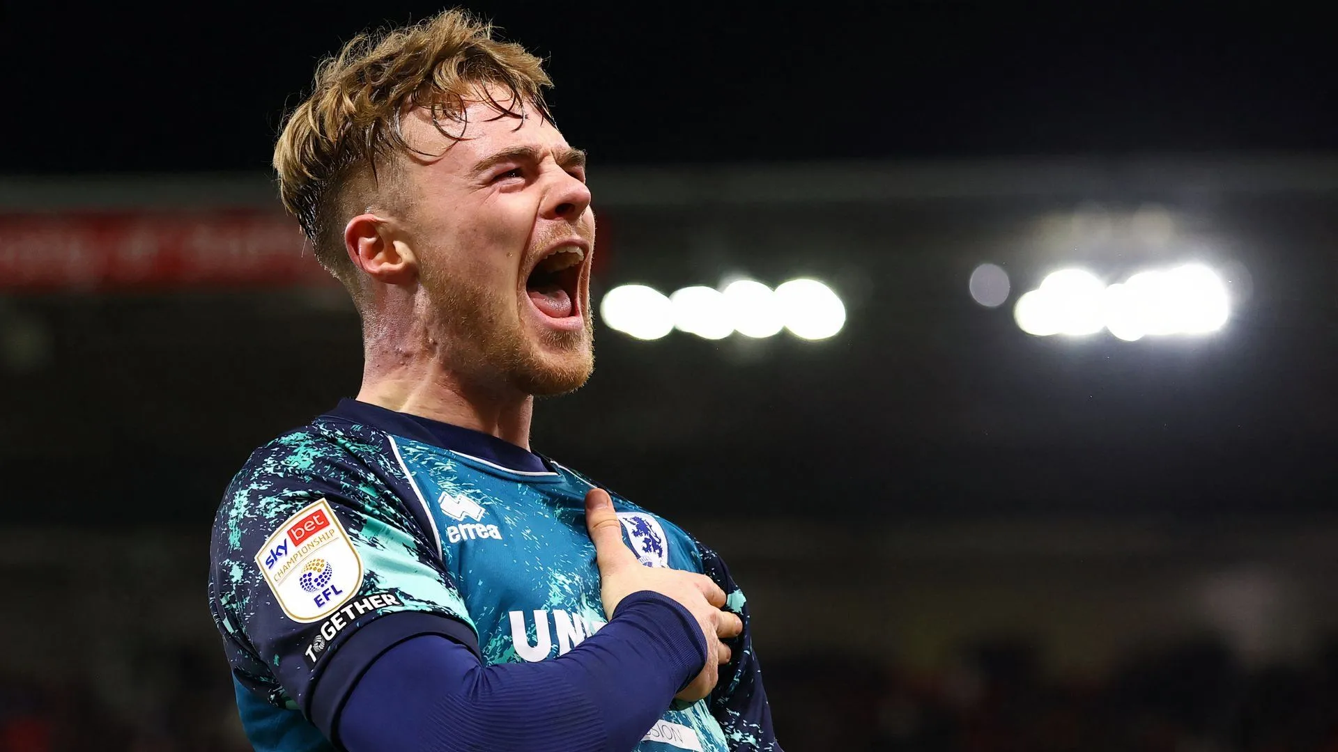 Tiền đạo Tommy Conway ăn mừng bàn thắng trong màu áo Middlesbrough tại Championship