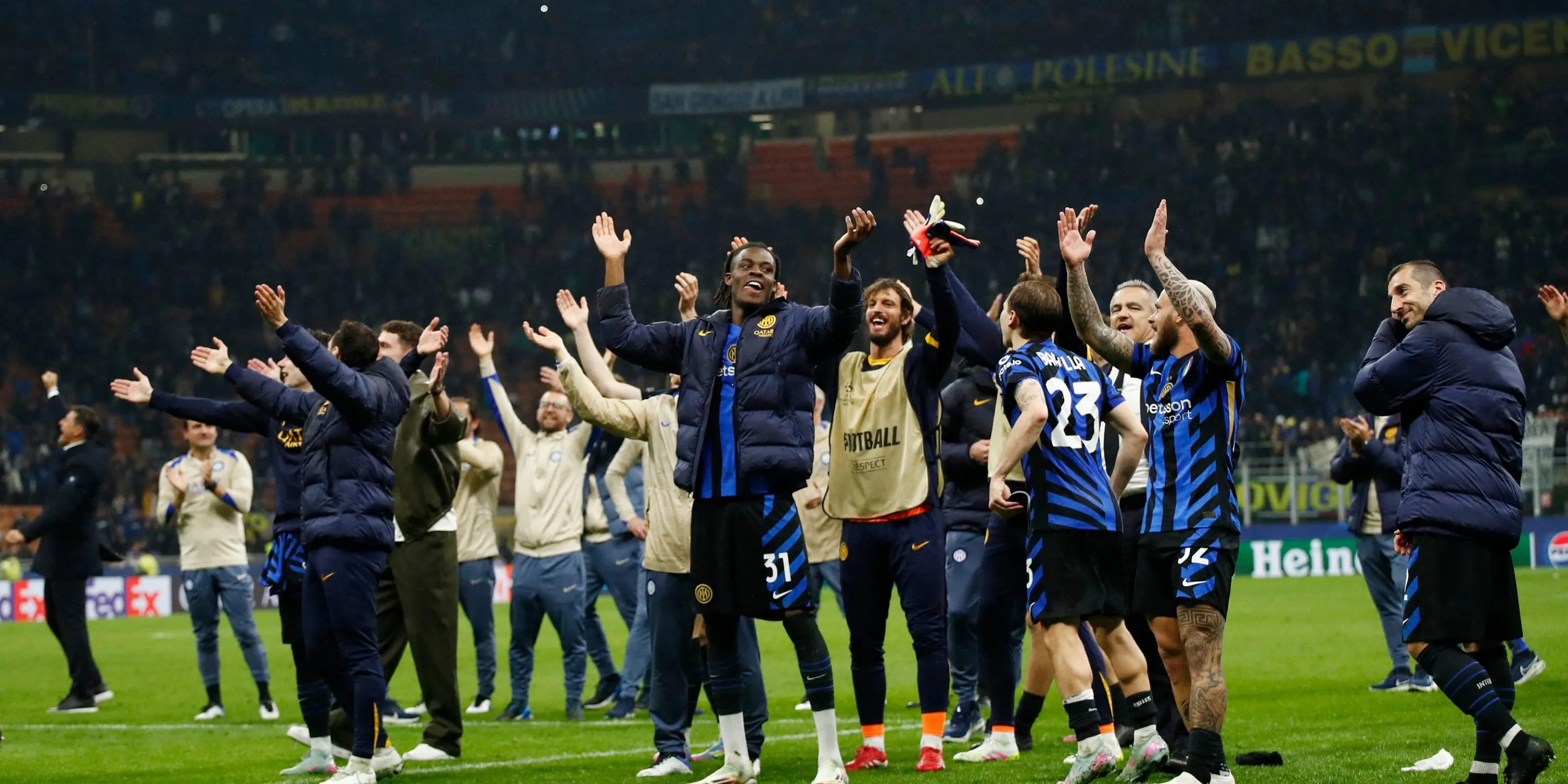 Yann Bisseck của Inter Milan đang thi đấu trong một trận chung kết Champions League