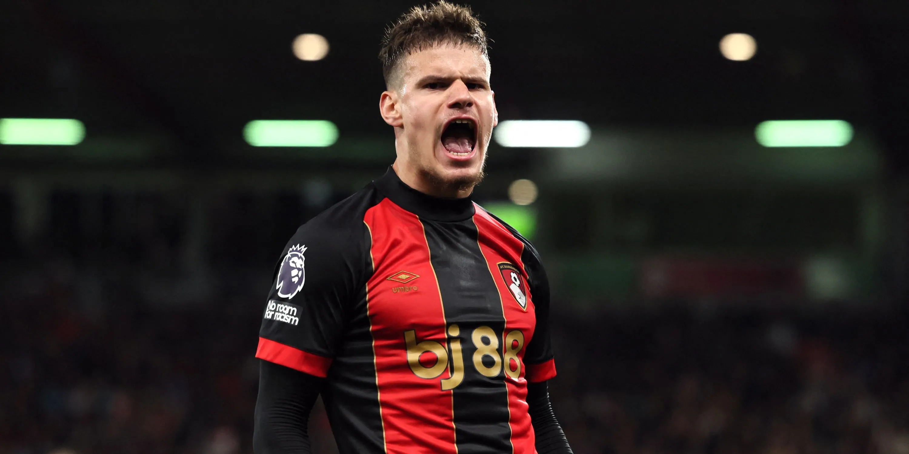 Hậu vệ cánh Milos Kerkez của AFC Bournemouth