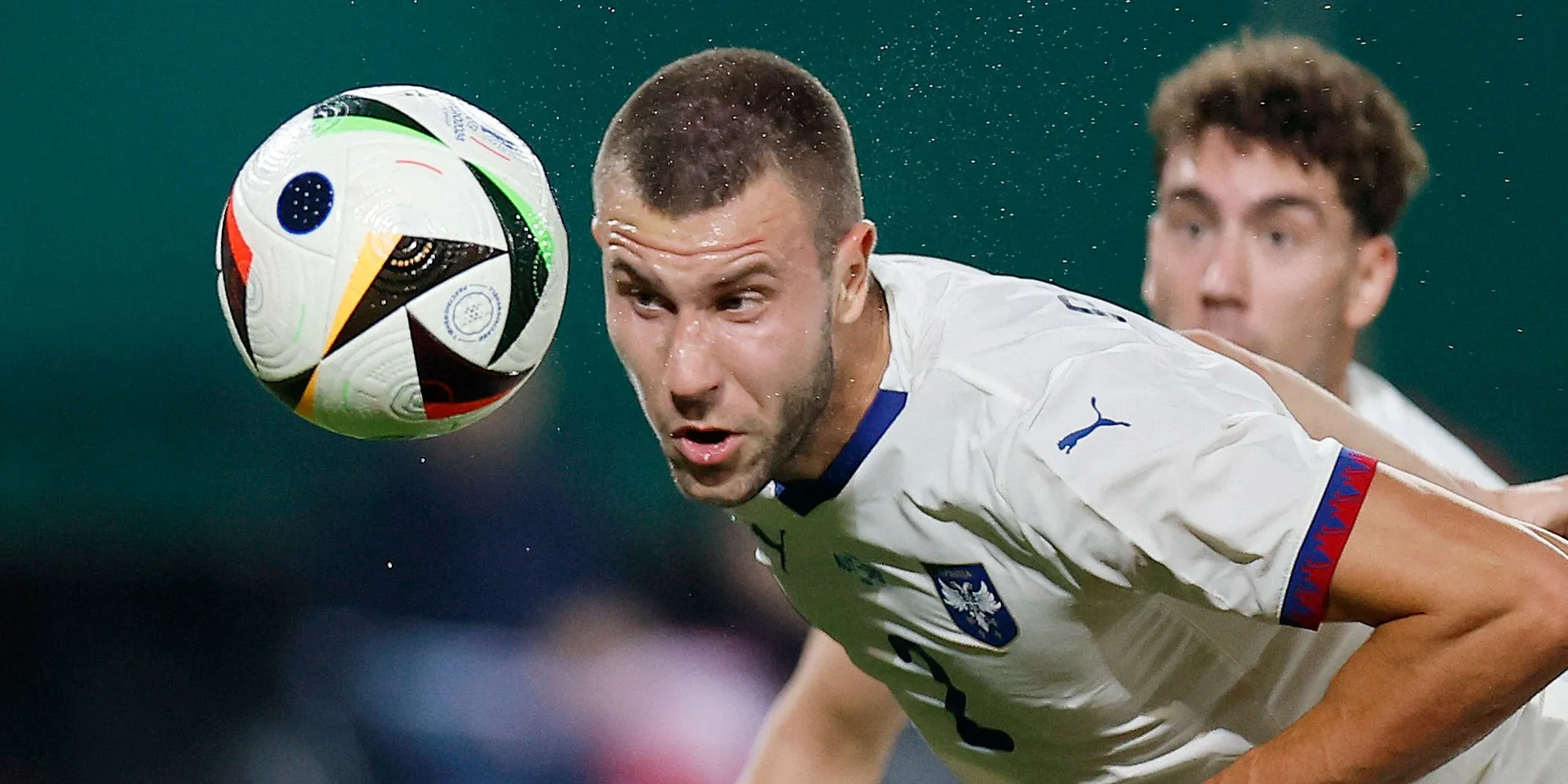 Hậu vệ Strahinja Pavlovic trong màu áo AC Milan, mục tiêu của Crystal Palace