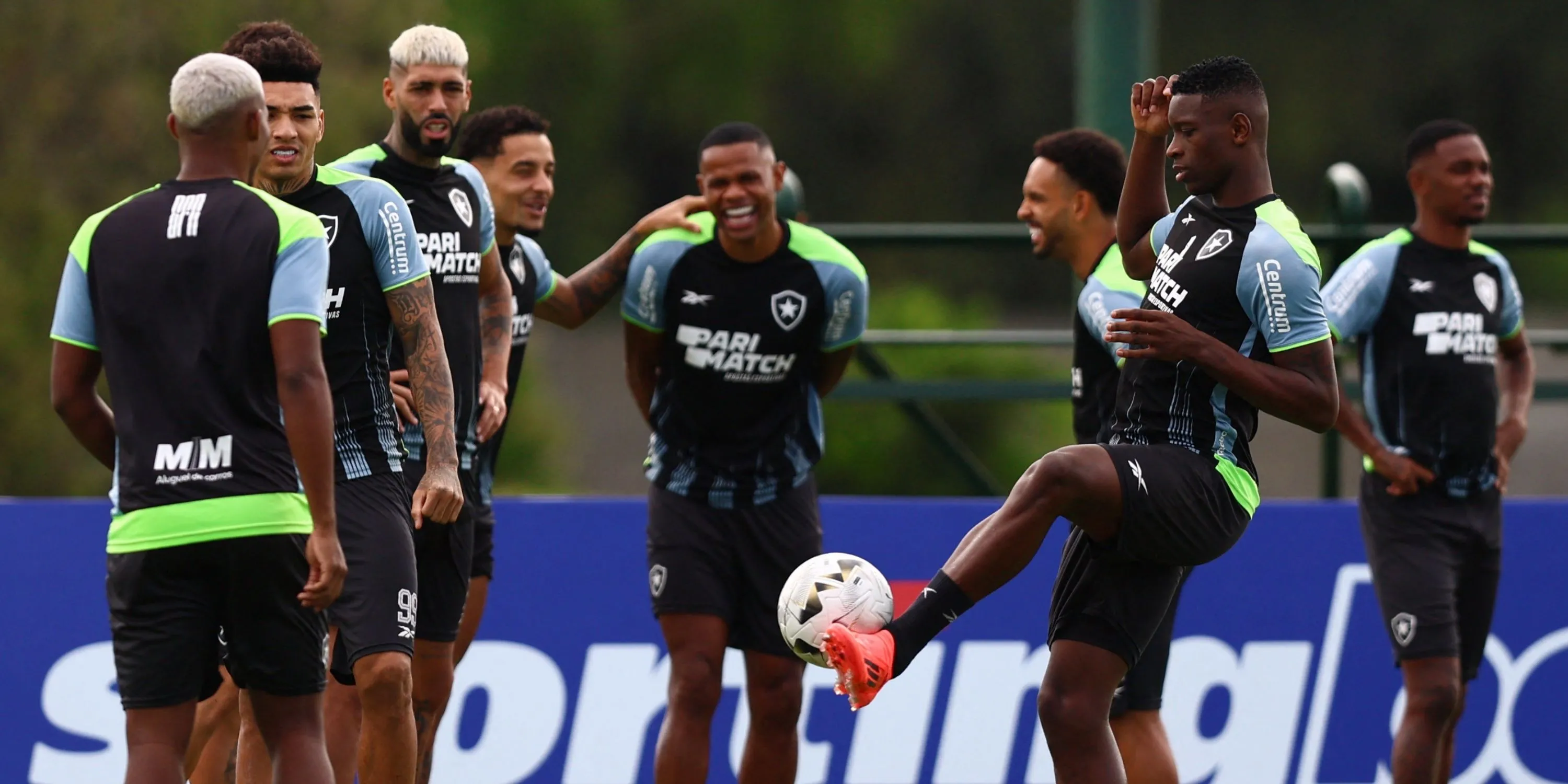 Tiền đạo Igor Jesus trong màu áo Botafogo, mục tiêu mới của Nottingham Forest