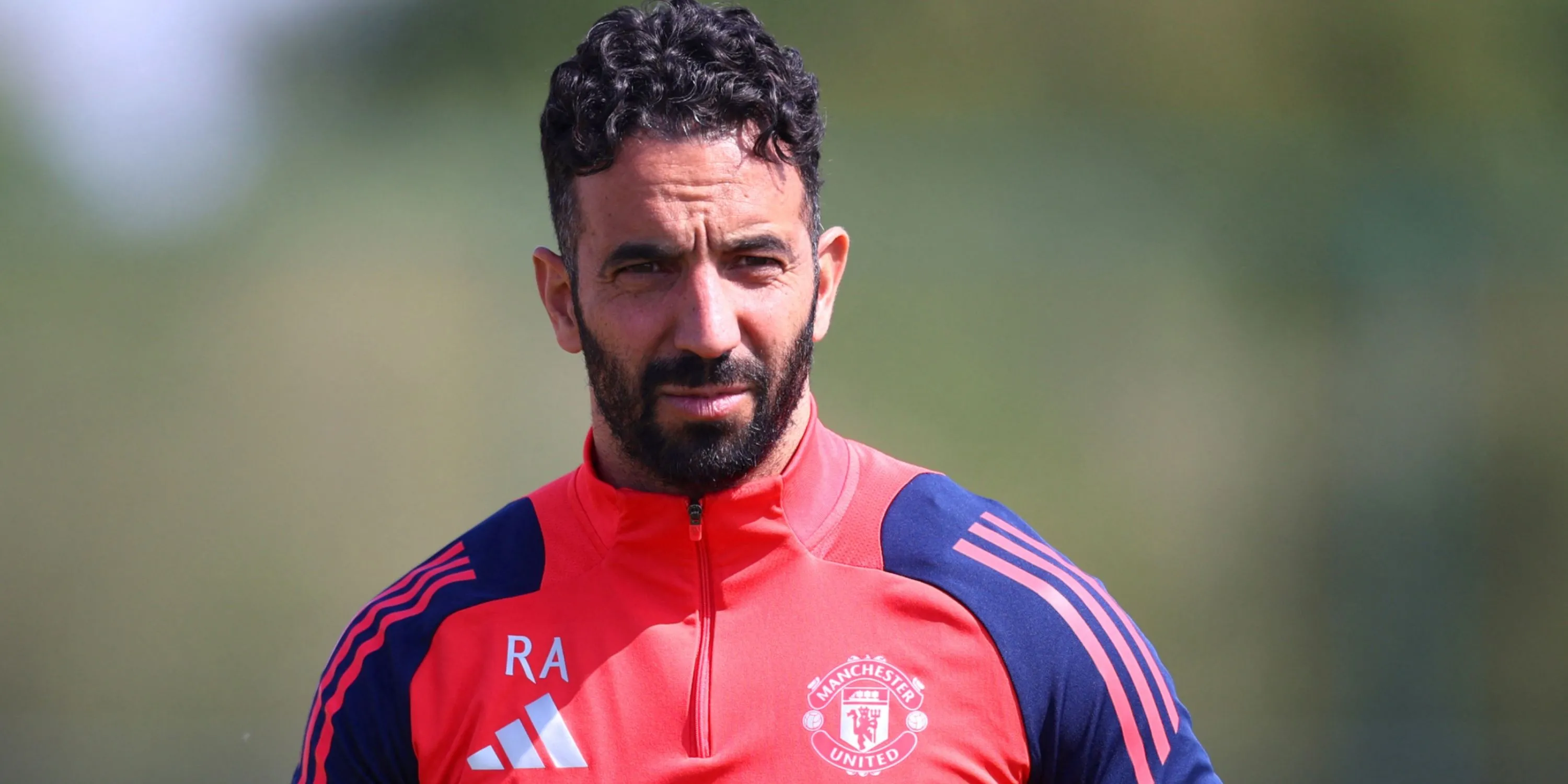 Huấn luyện viên Ruben Amorim của Manchester United trong quá trình tái thiết đội hình