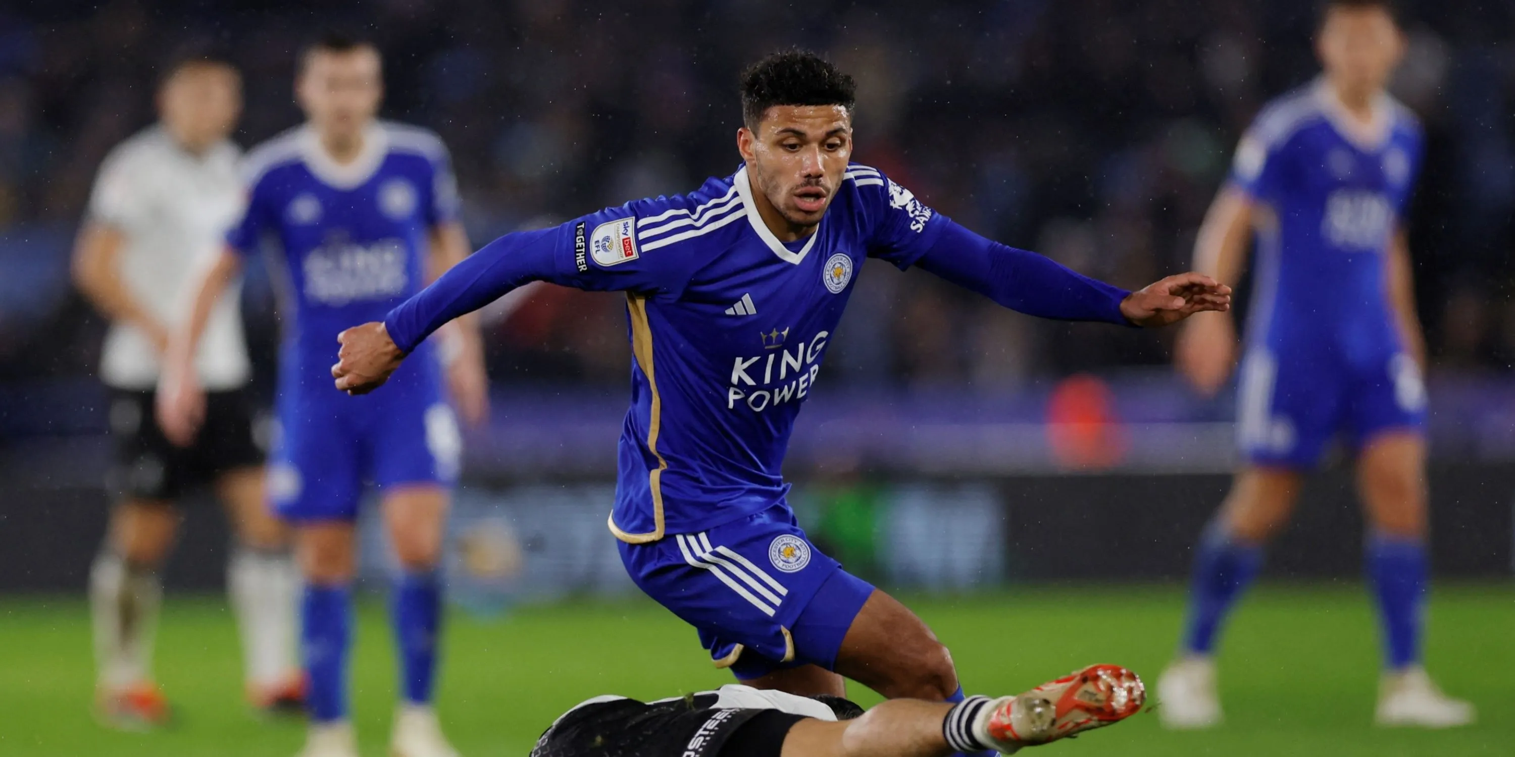 James Justin thi đấu cho Leicester City, mục tiêu chuyển nhượng của Leeds United