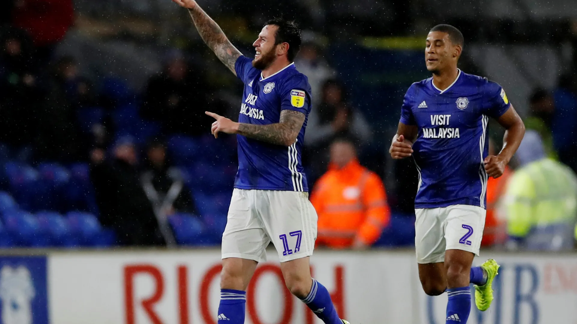 Lee Tomlin ăn mừng bàn thắng, khoảnh khắc đáng nhớ cùng Cardiff City.