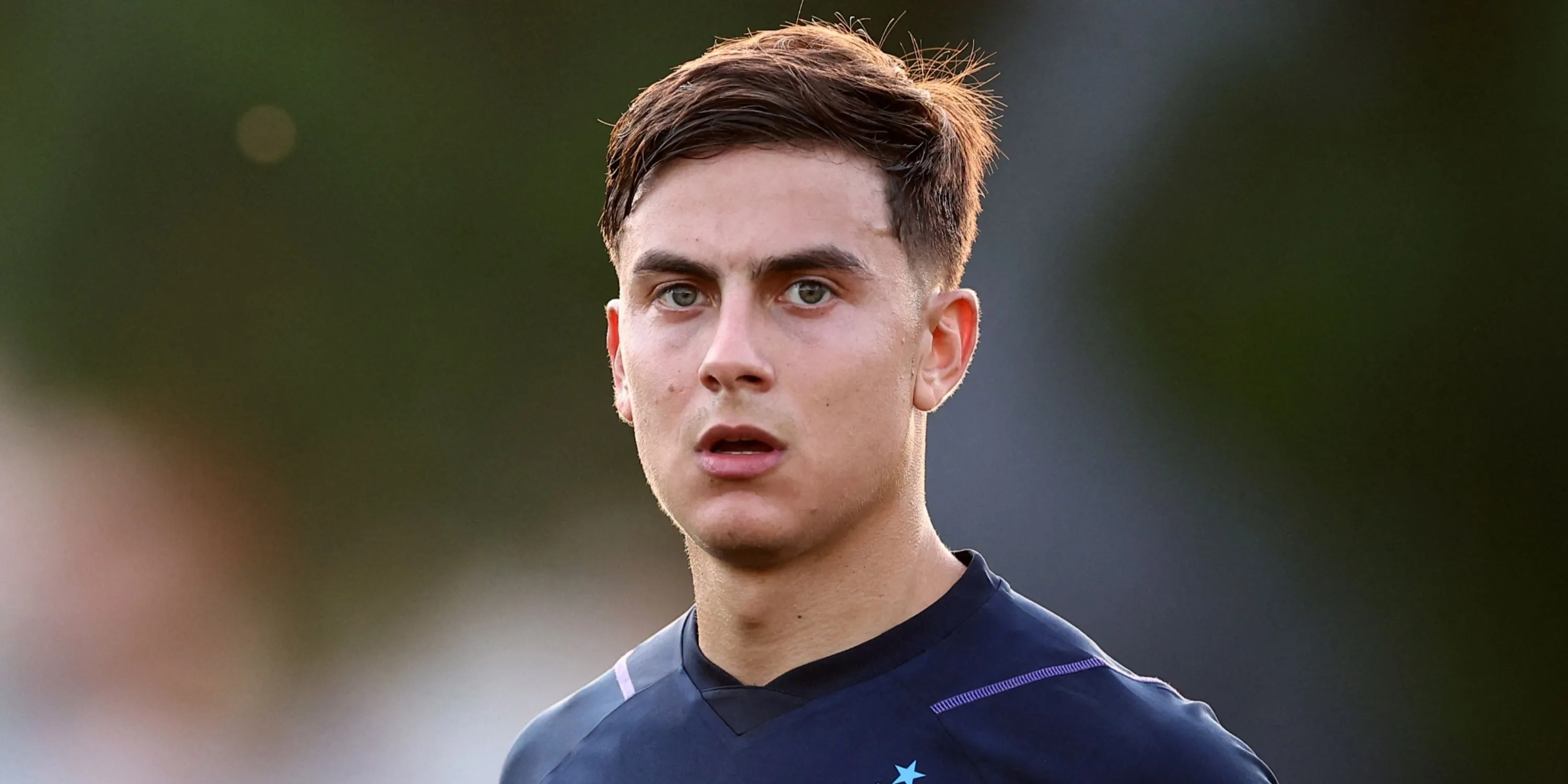 Tiền đạo Paulo Dybala trong màu áo AS Roma
