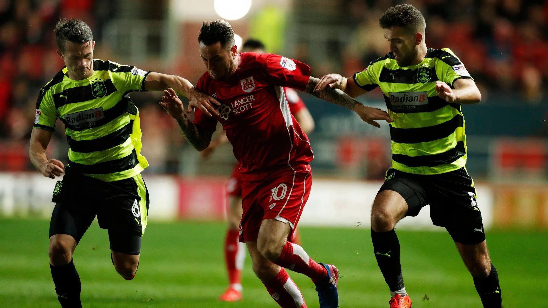 Blackburn Rovers Quyết Tâm Giữ Chân Dominic Hyam: Nền Tảng Chắc Chắn Cho Tương Lai