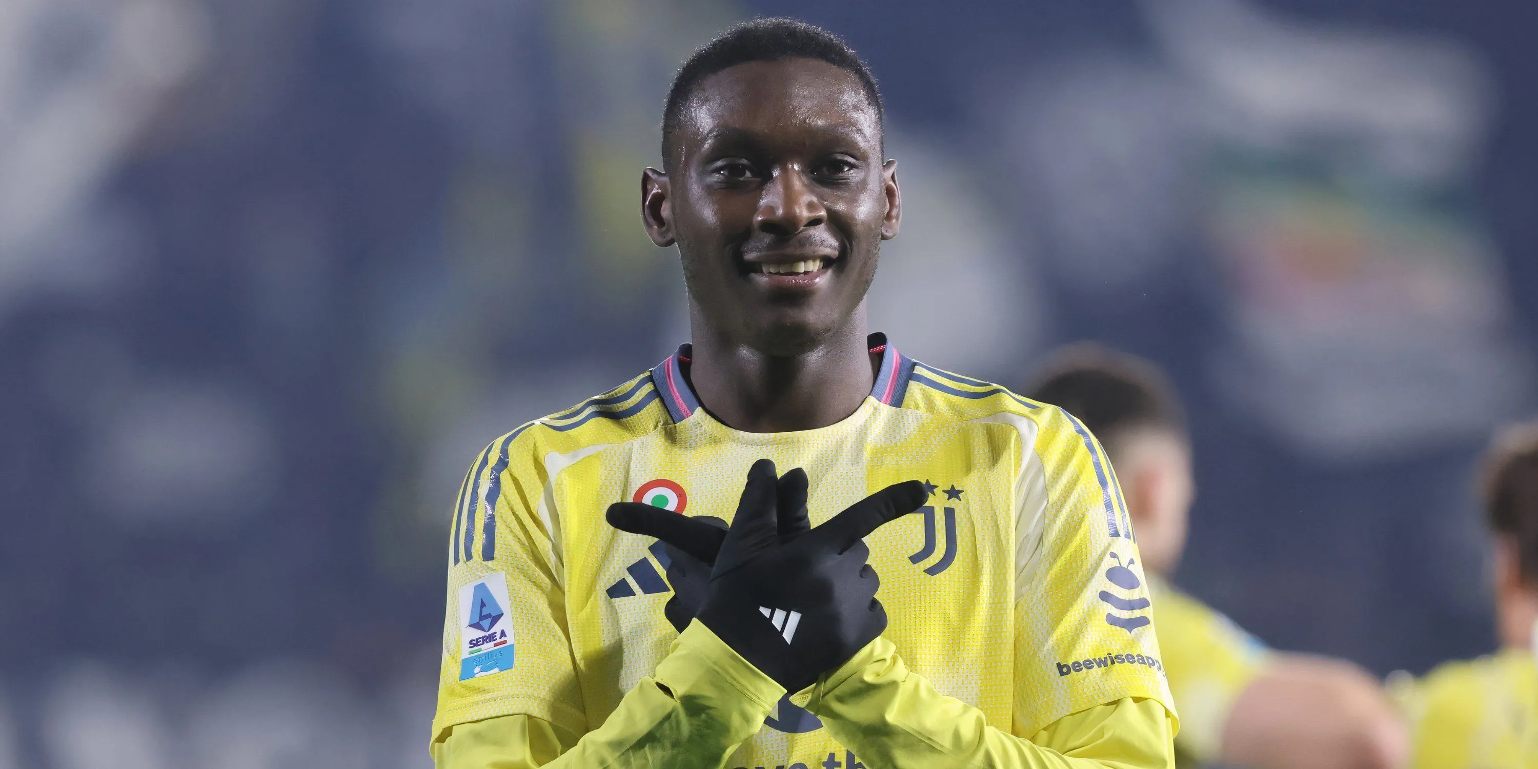 Randal Kolo Muani ăn mừng bàn thắng, tiền đạo được Tottenham và Juventus quan tâm