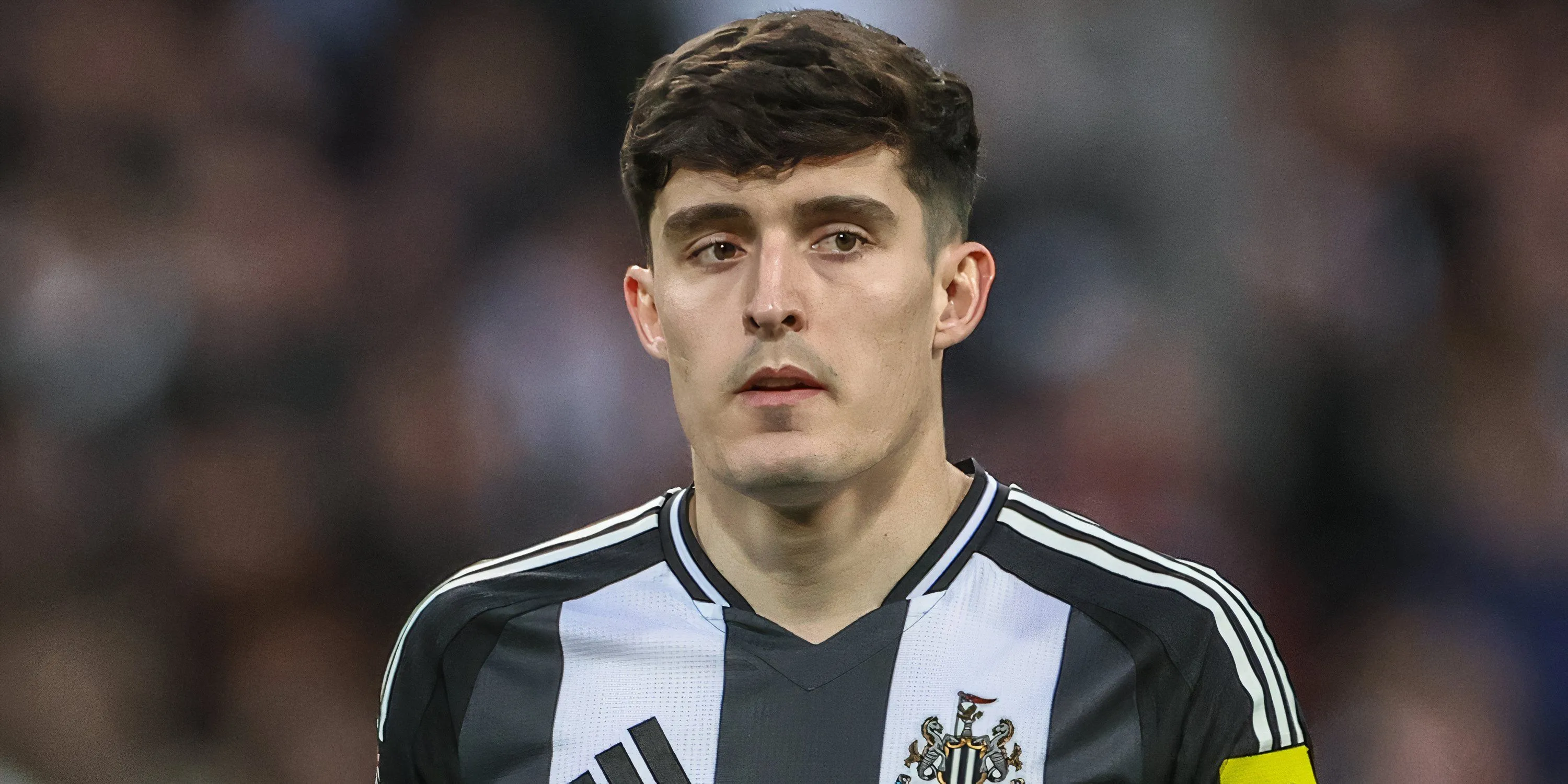 Patrick Dorgu “Lột Xác” Ngoạn Mục: Cú Quay Xe Của CĐV Man Utd