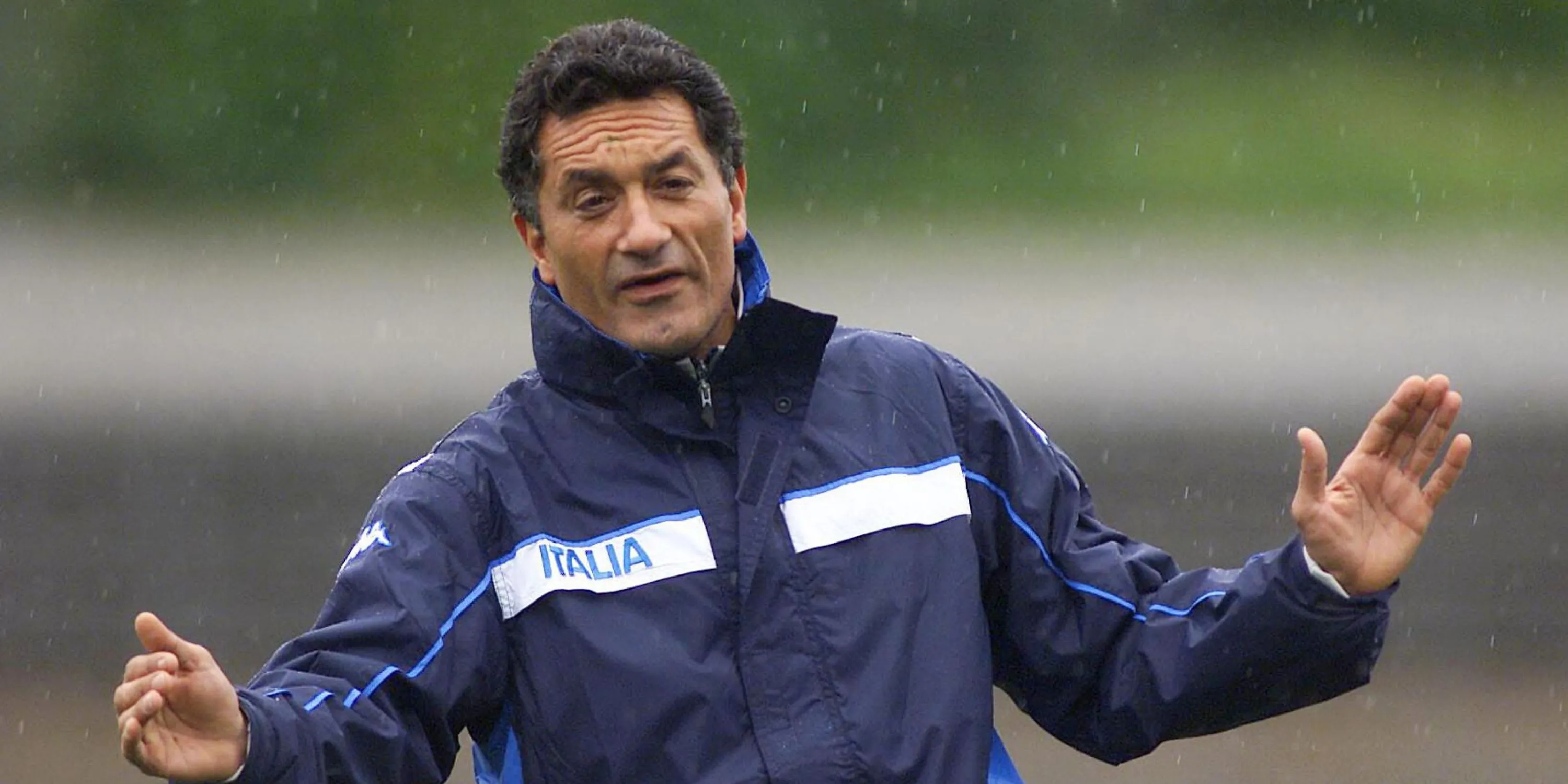 Claudio Gentile trong vai trò hậu vệ phải Italia, nổi tiếng với những pha vào bóng mạnh mẽ