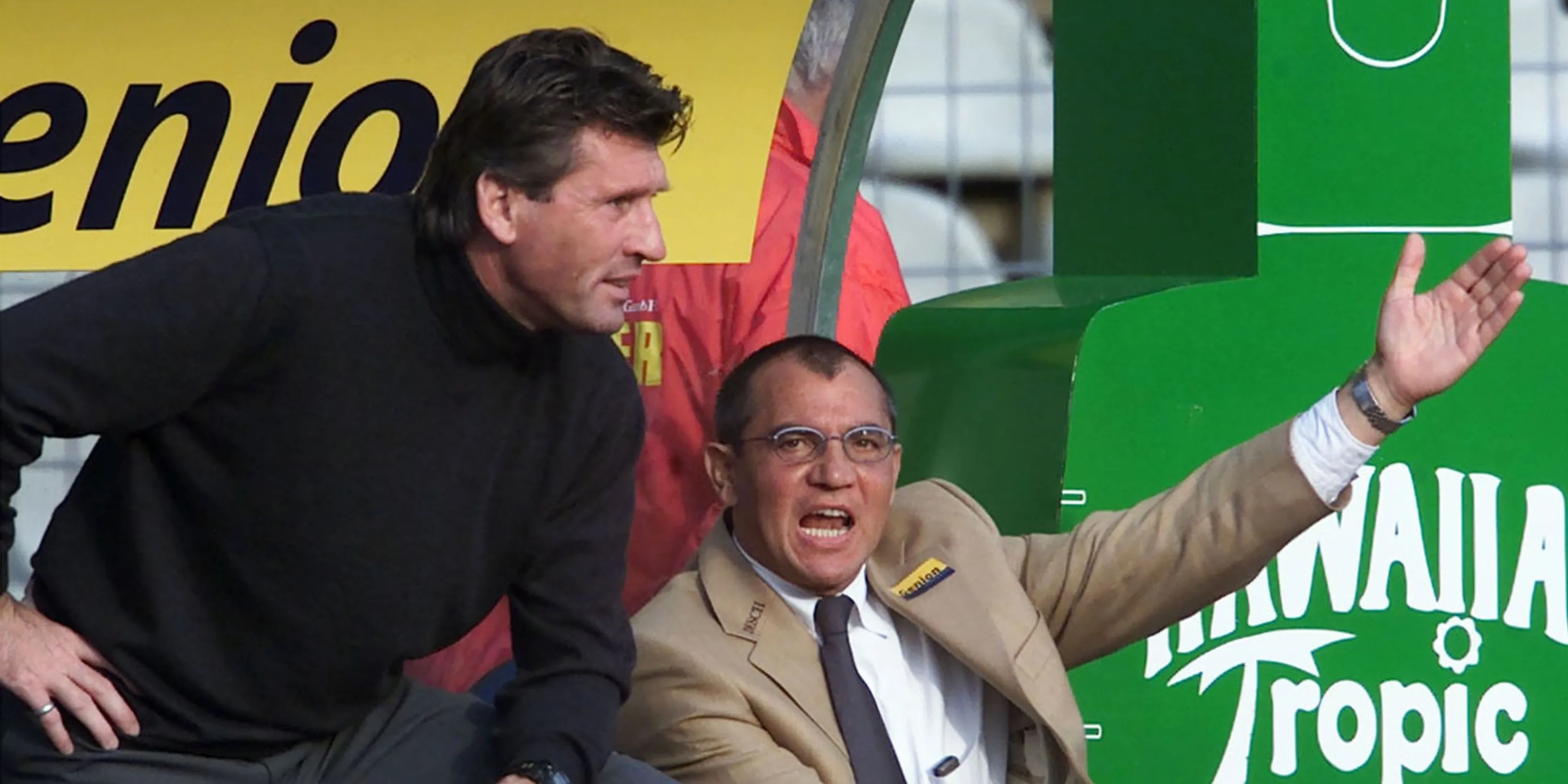 Manfred Kaltz với Hamburger SV, hậu vệ phải có tầm ảnh hưởng ở hàng công