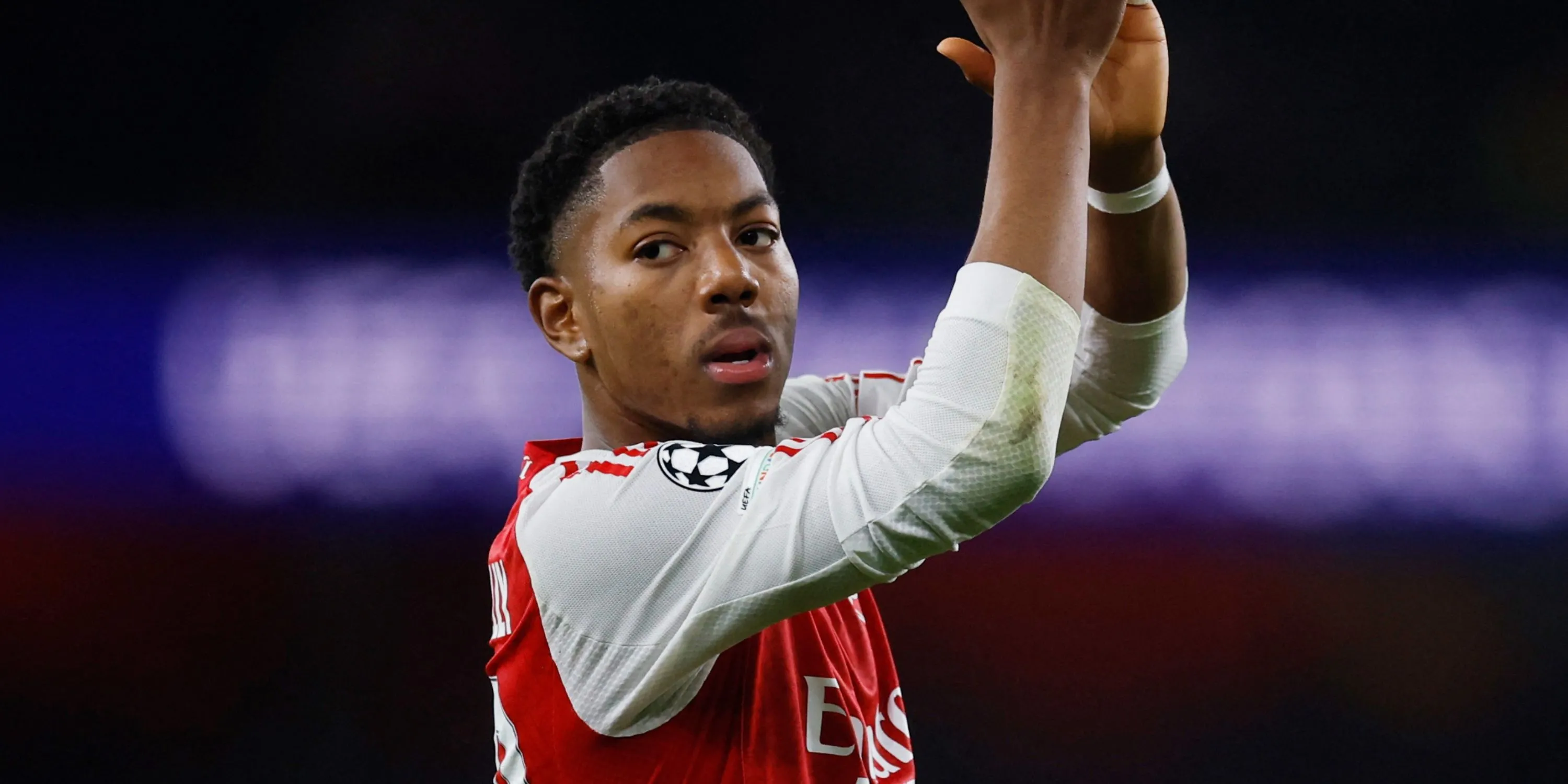 Myles Lewis‑Skelly — tiền vệ trẻ được đánh giá sẽ chuyển vào trung tâm và trở thành số 8 tương lai